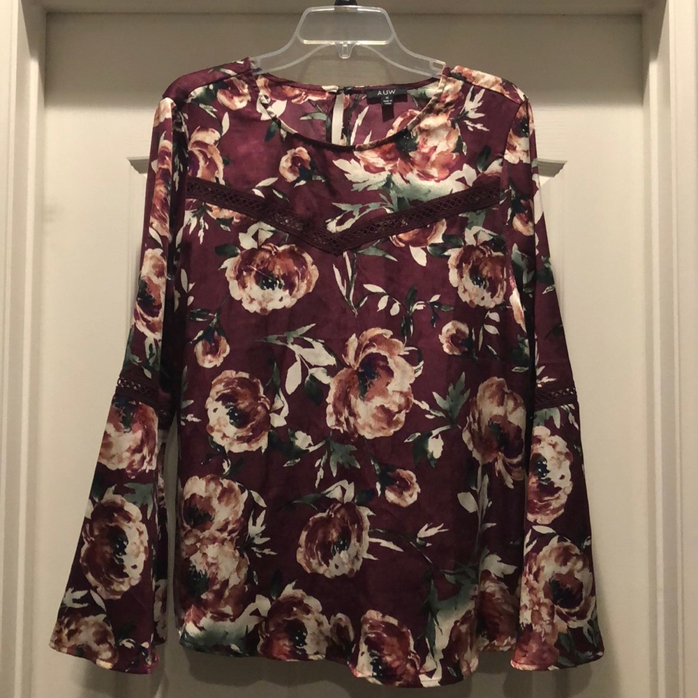 Floral long sleeve top